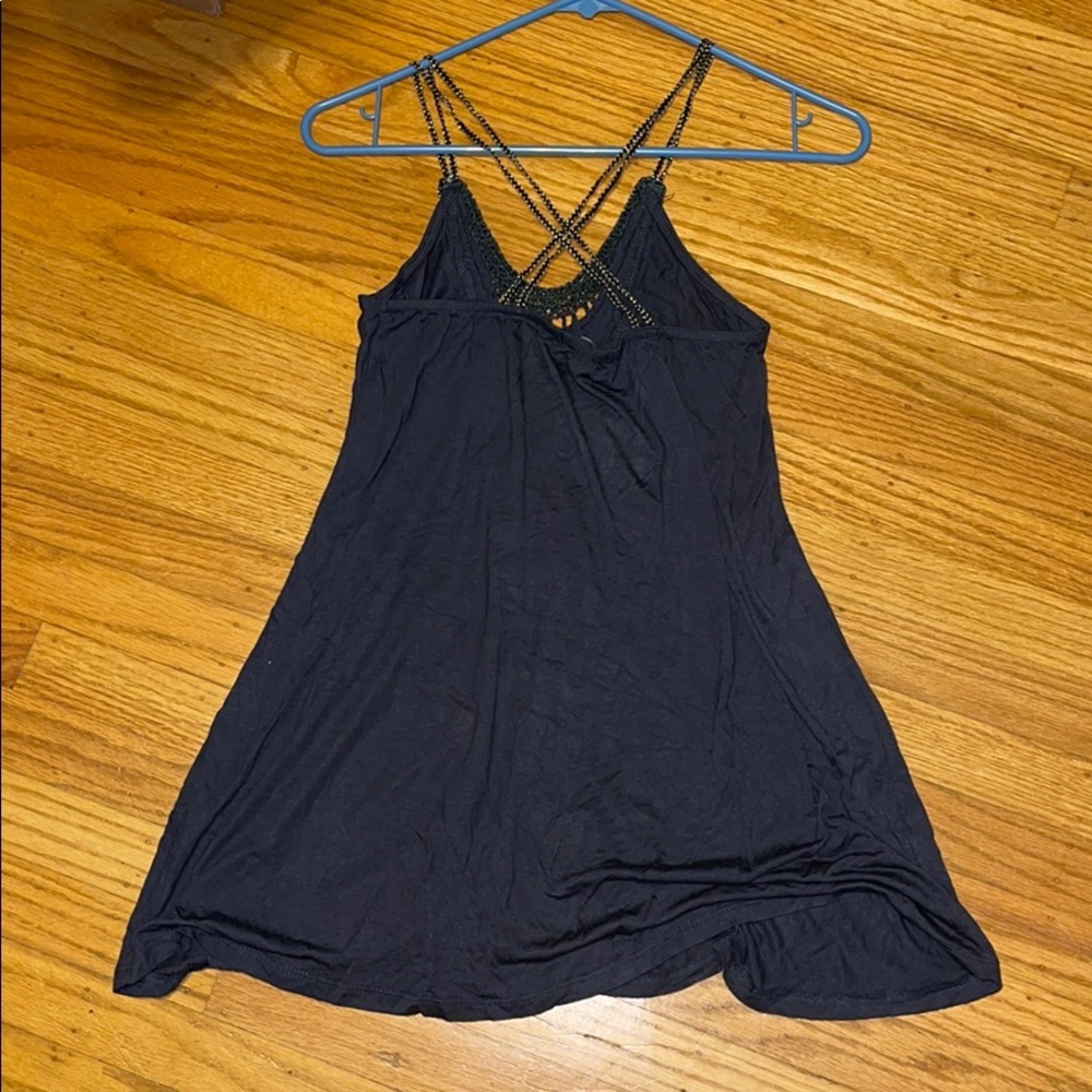 Geometric design tank - Picture 3 of 3